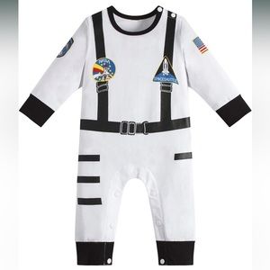 Astronaut Costume with Spacecraft